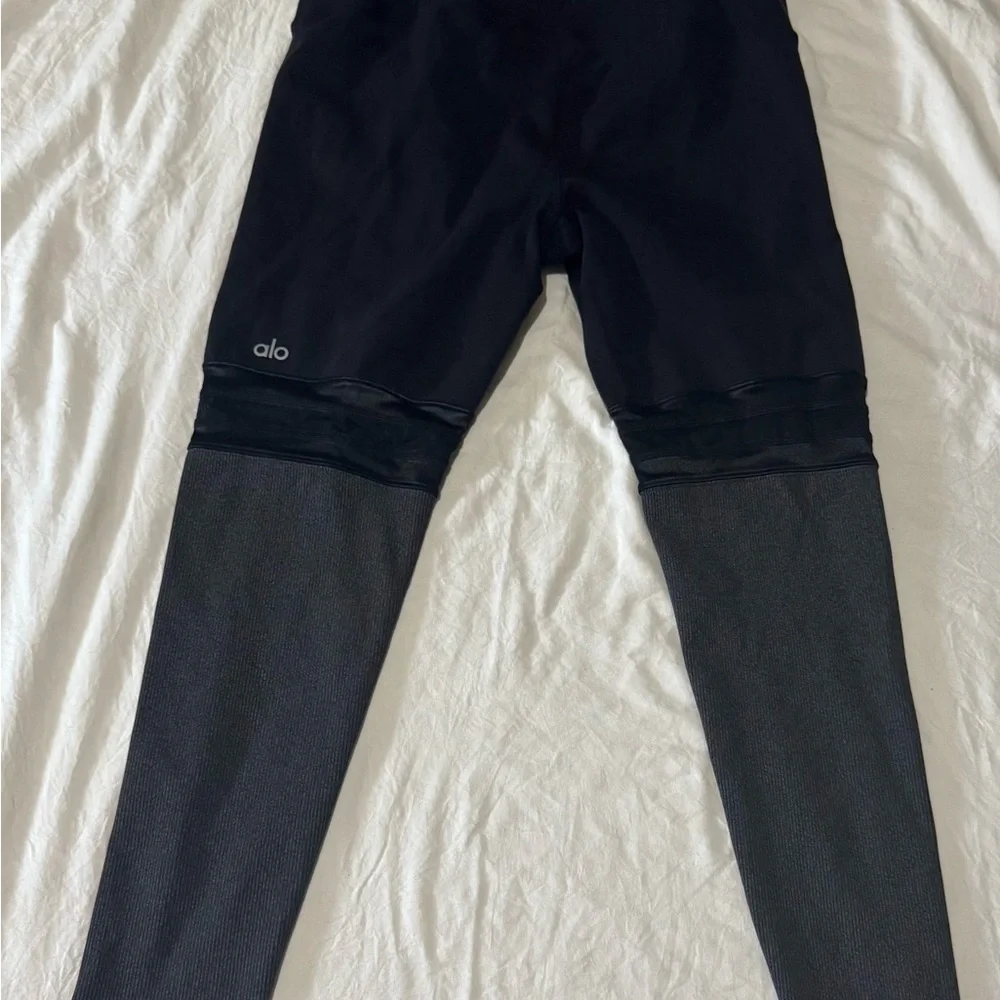 ALO Yoga Black Leggings Athletic Wear